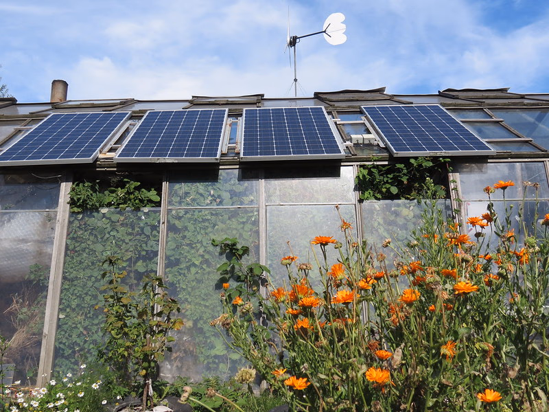 Sistema solar off-grid em local isolado